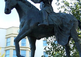 1944790423_bde26592ba