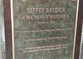 Hapenny-Bridge-Plaque